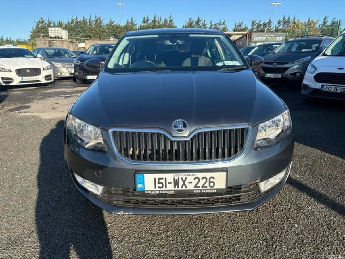 Skoda Octavia Saloon, Diesel, 2015, Grey