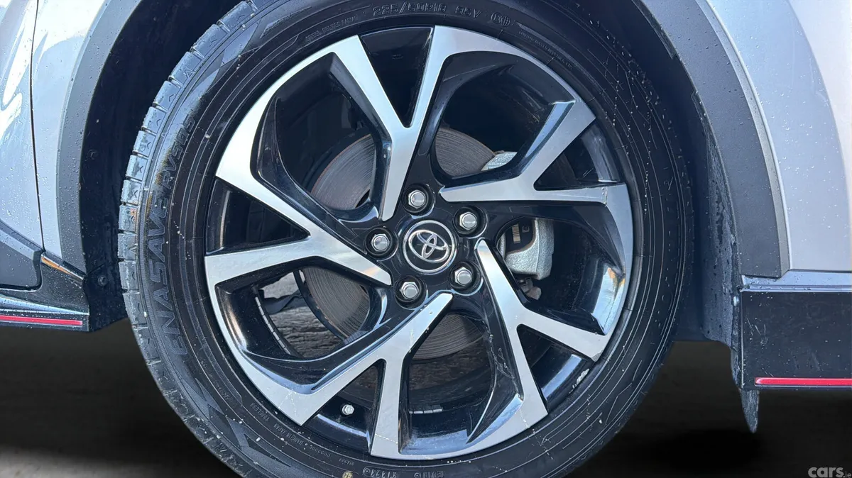 Toyota C-HR SUV, Petrol Hybrid, 2018, Grey