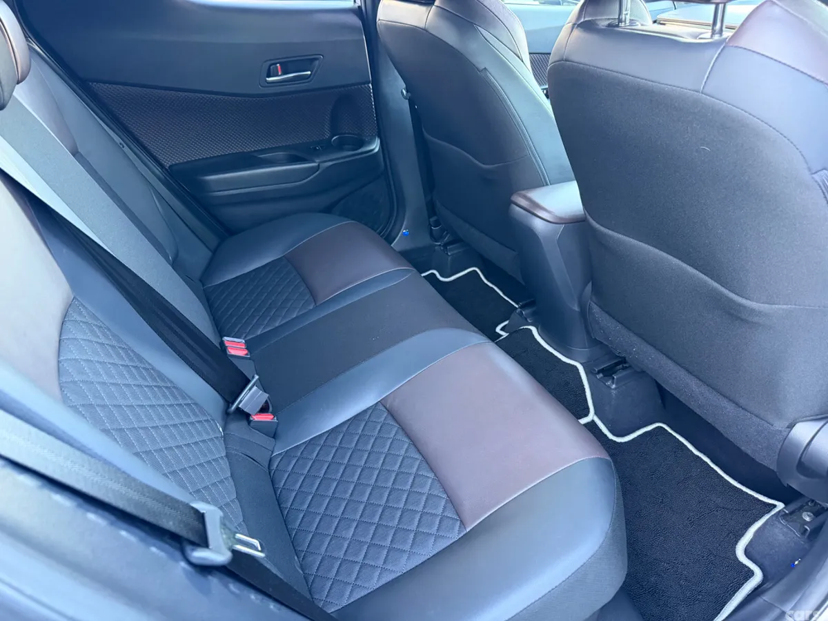 Toyota C-HR SUV, Petrol Hybrid, 2018, Grey