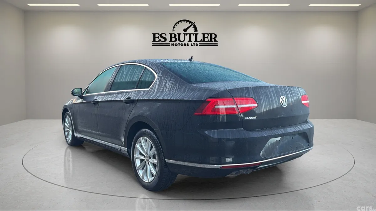 Volkswagen Passat Saloon, Diesel, 2018, Black