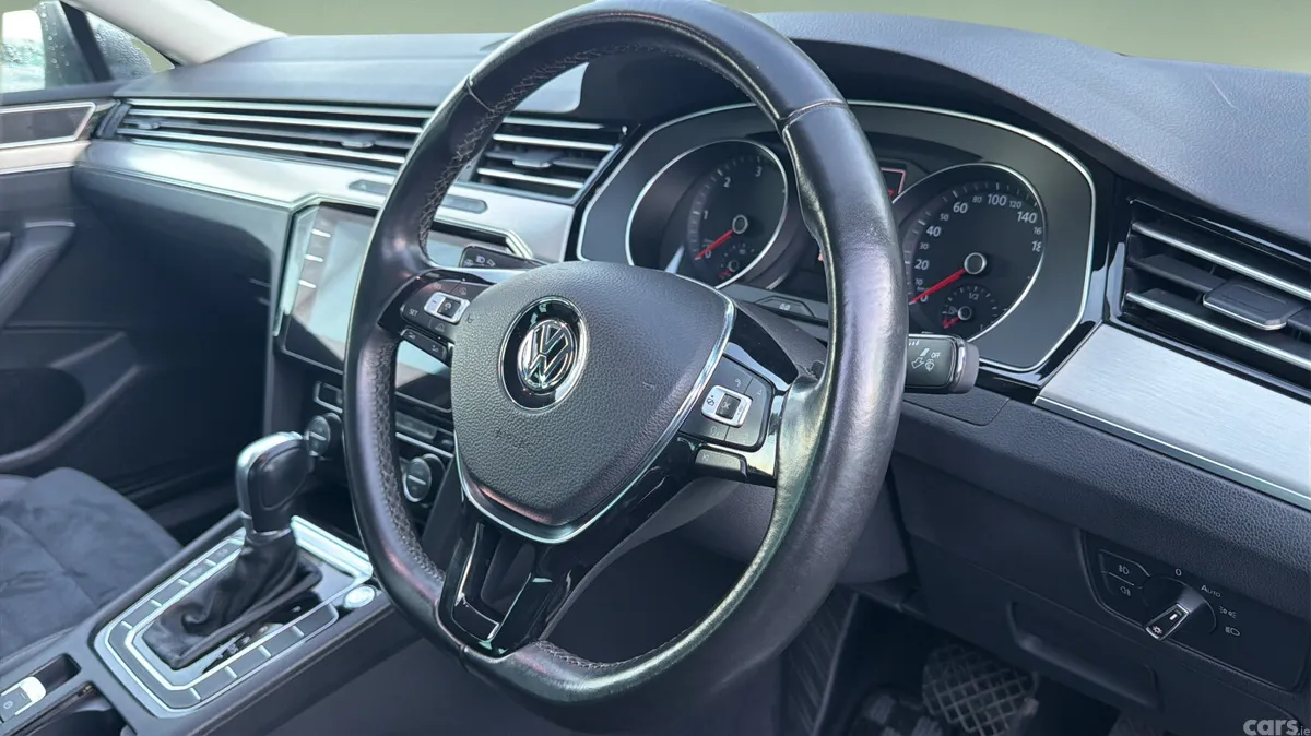 Volkswagen Passat Saloon, Diesel, 2018, Black