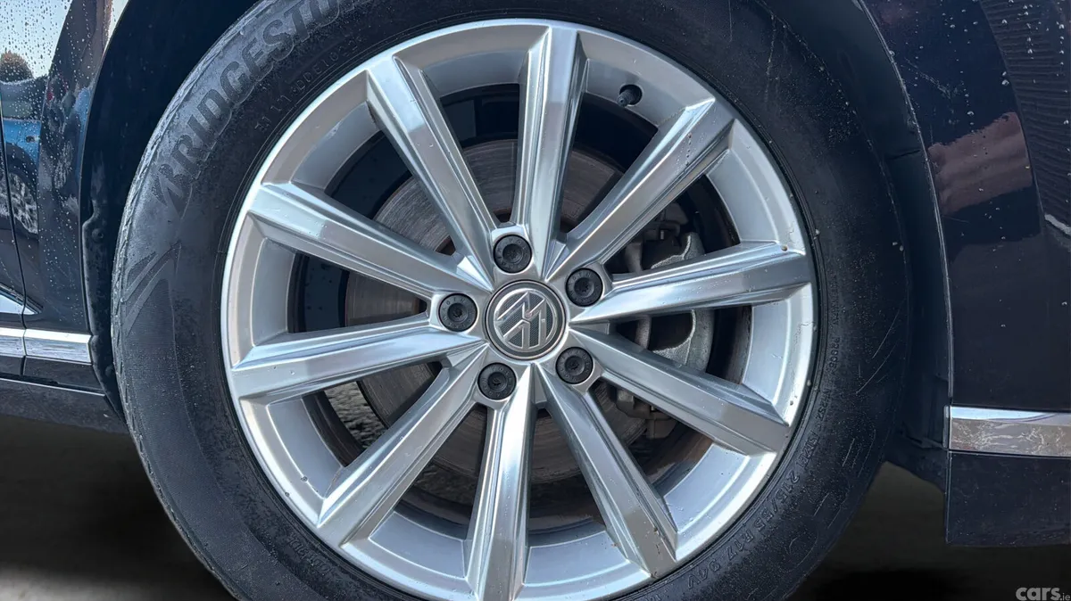 Volkswagen Passat Saloon, Diesel, 2018, Black
