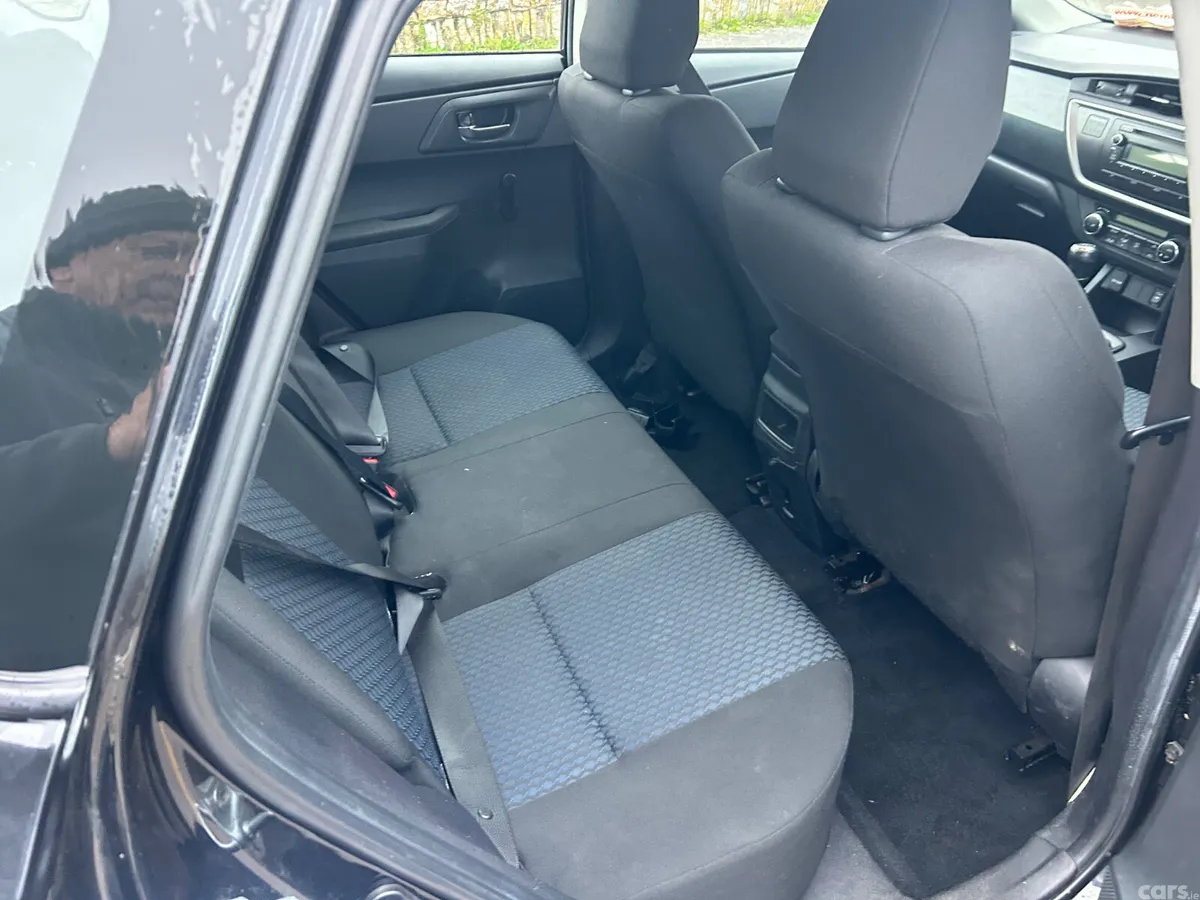 Toyota Auris Hatchback, Diesel, 2014, Black