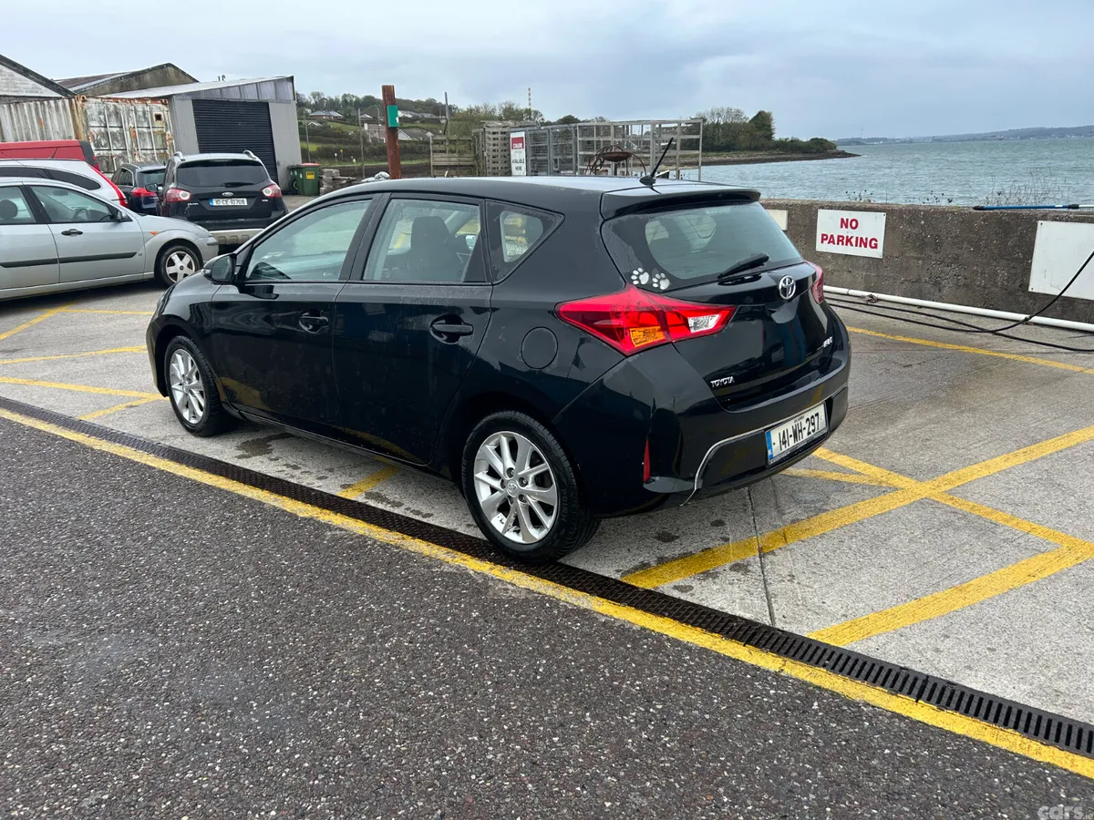 Toyota Auris Hatchback, Diesel, 2014, Black
