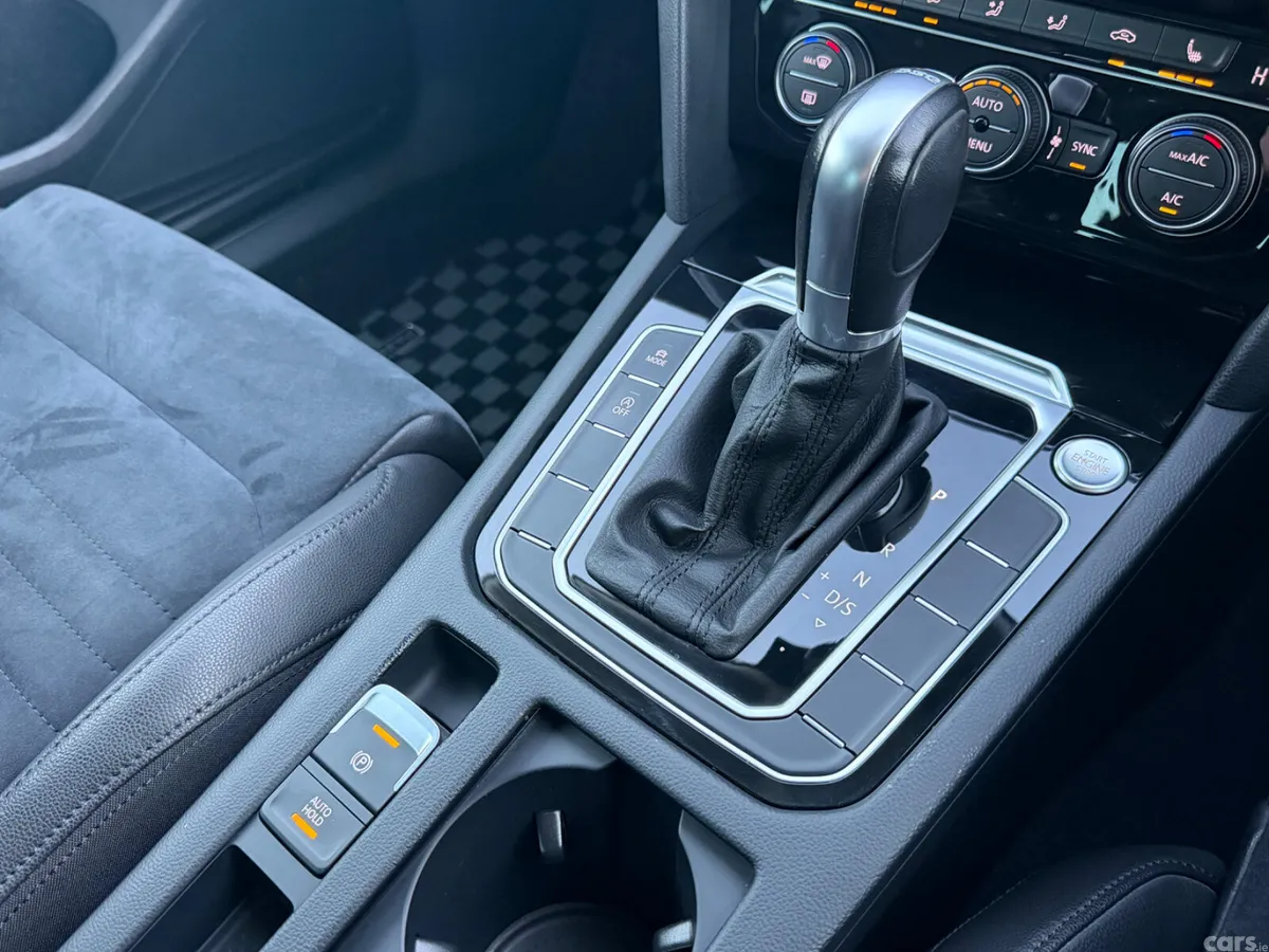 Volkswagen Passat Saloon, Diesel, 2018, Black