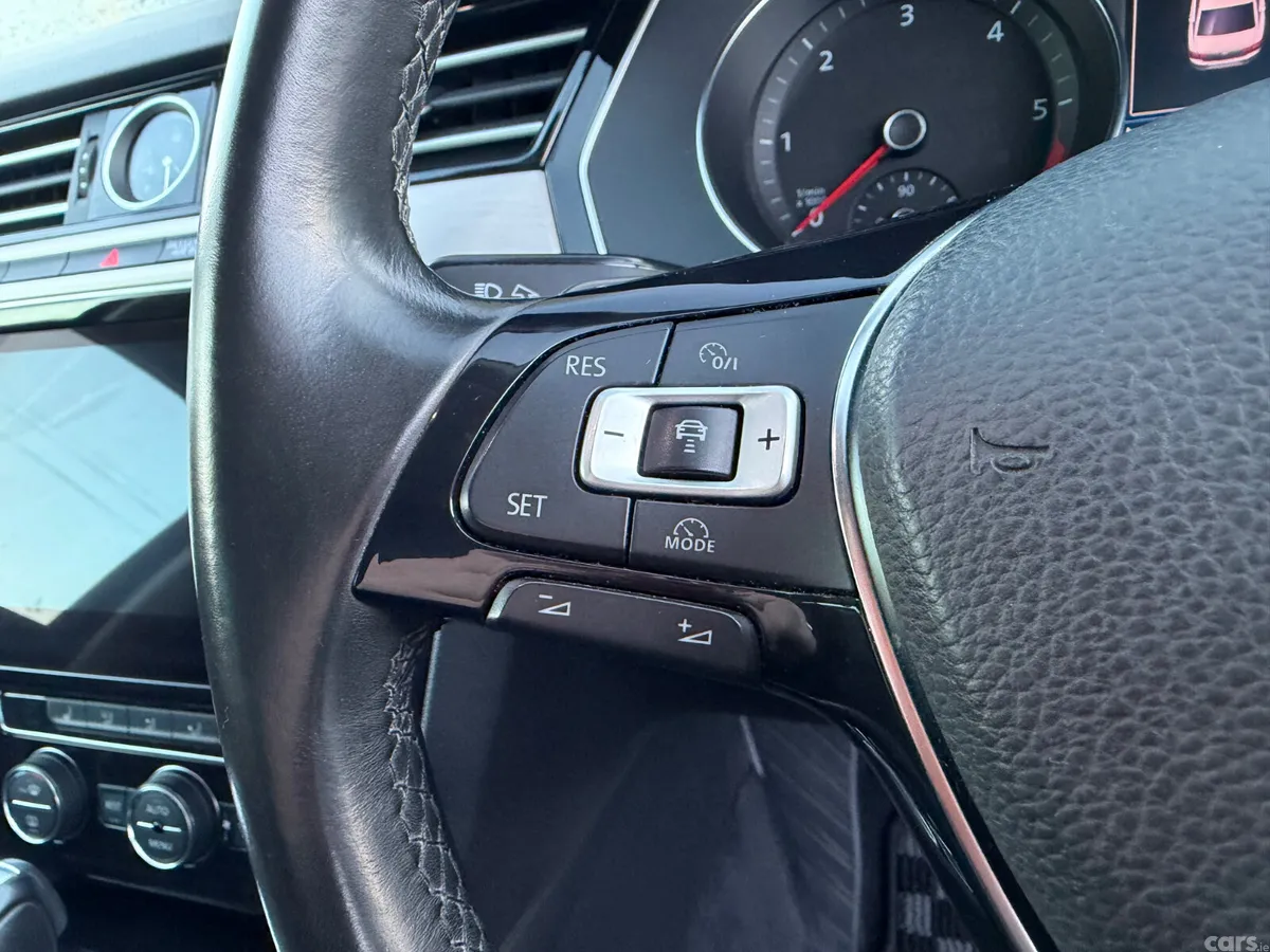 Volkswagen Passat Saloon, Diesel, 2018, Black