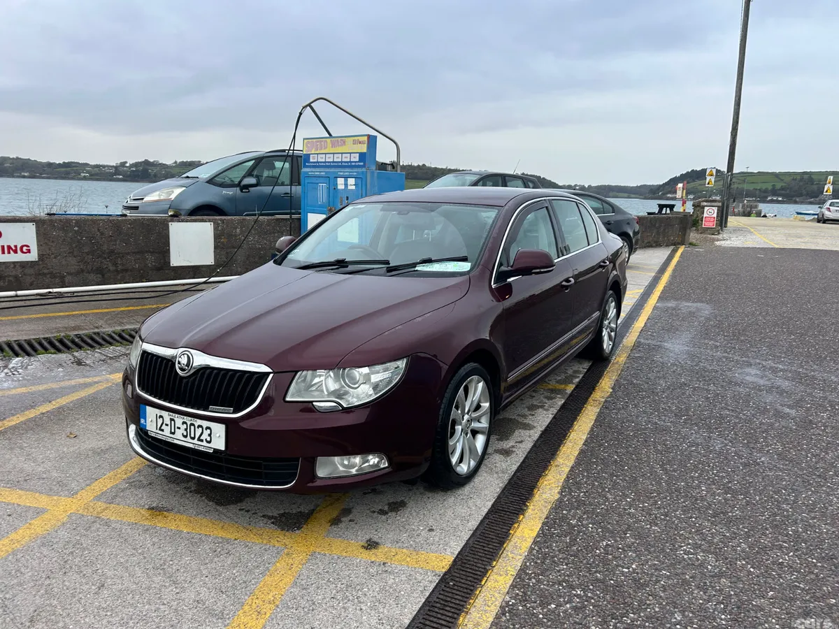 Skoda Superb Saloon, Diesel, 2012, Red