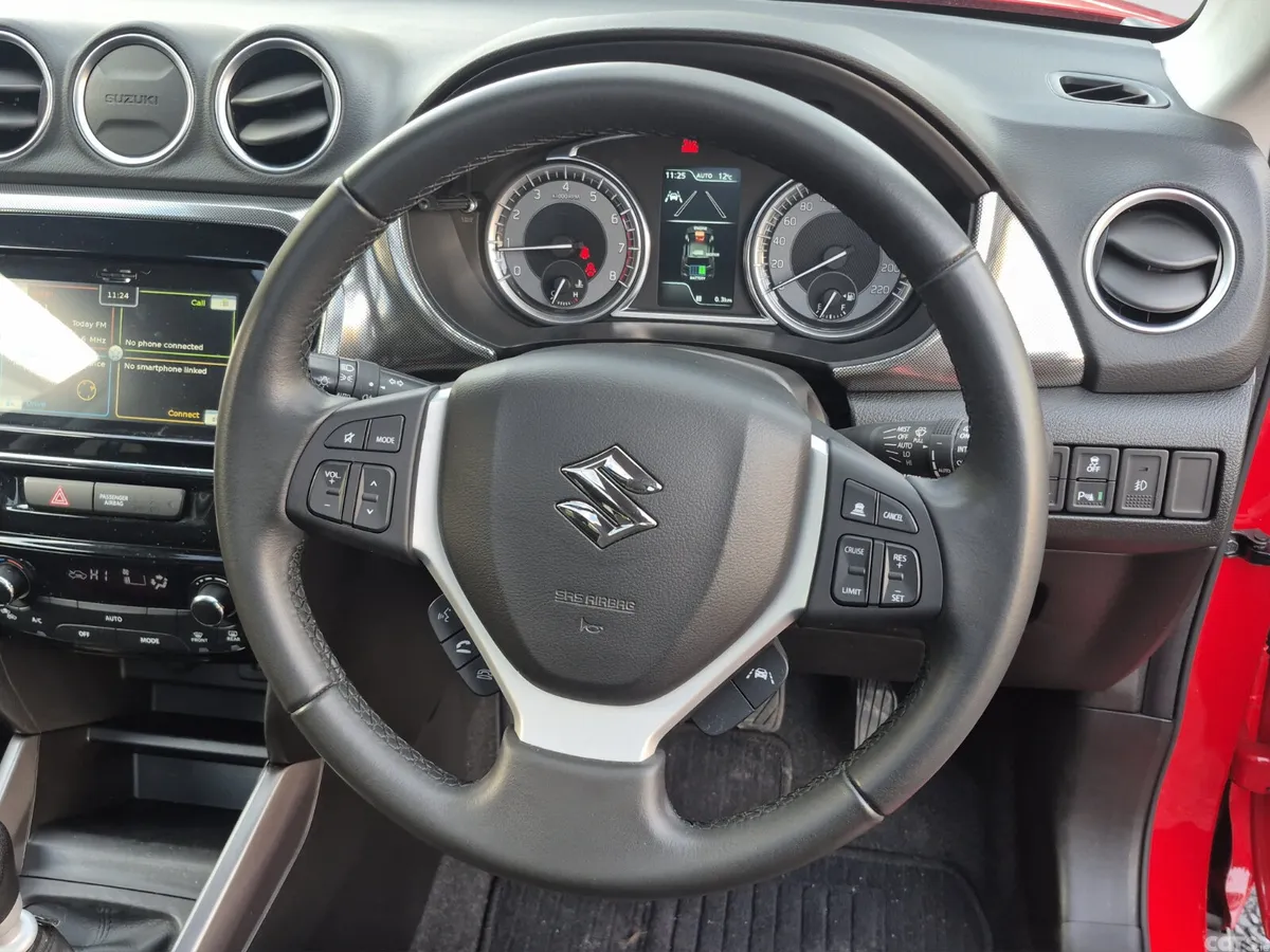 Suzuki Vitara SUV, Petrol, 2024, Red