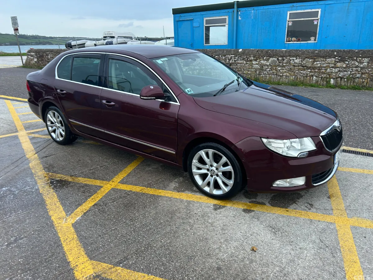 Skoda Superb Saloon, Diesel, 2012, Red