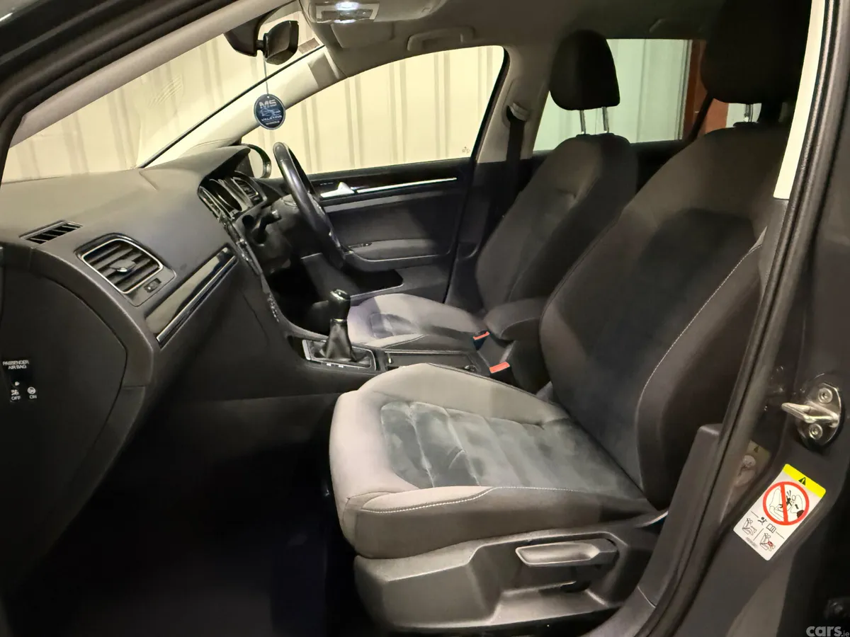Volkswagen Golf Hatchback, Diesel, 2018, Grey