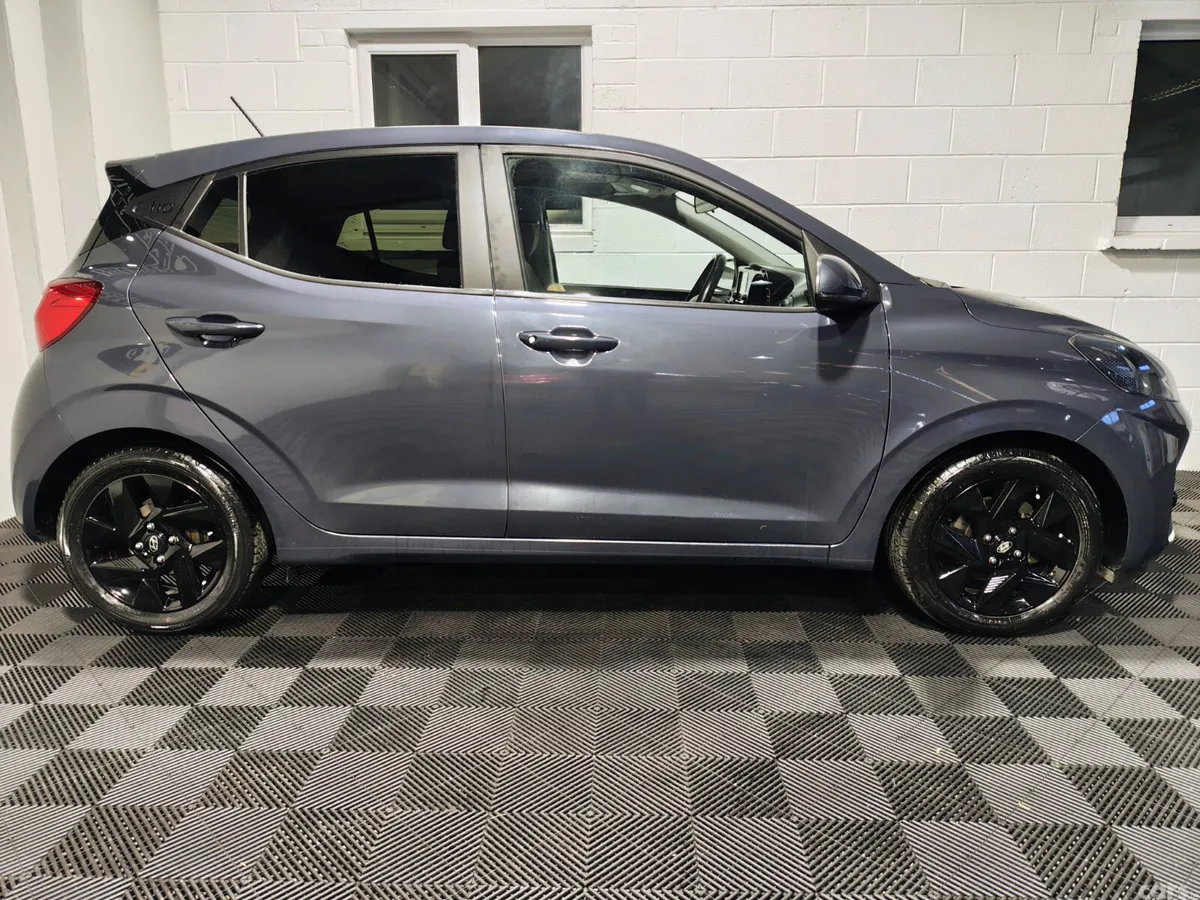 Hyundai i10 Hatchback, Petrol, 2023, Grey
