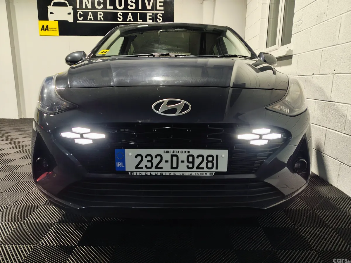 Hyundai i10 Hatchback, Petrol, 2023, Grey