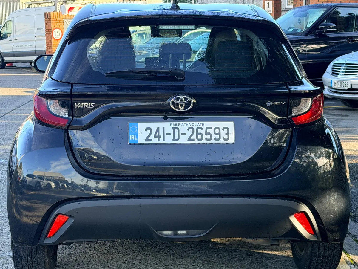 Toyota Yaris Hatchback, Petrol Hybrid, 2024, Black