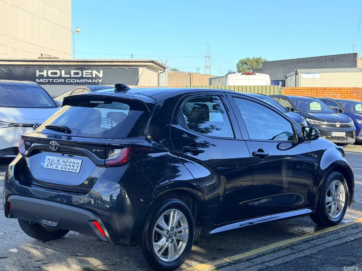 Toyota Yaris Hatchback, Petrol Hybrid, 2024, Black