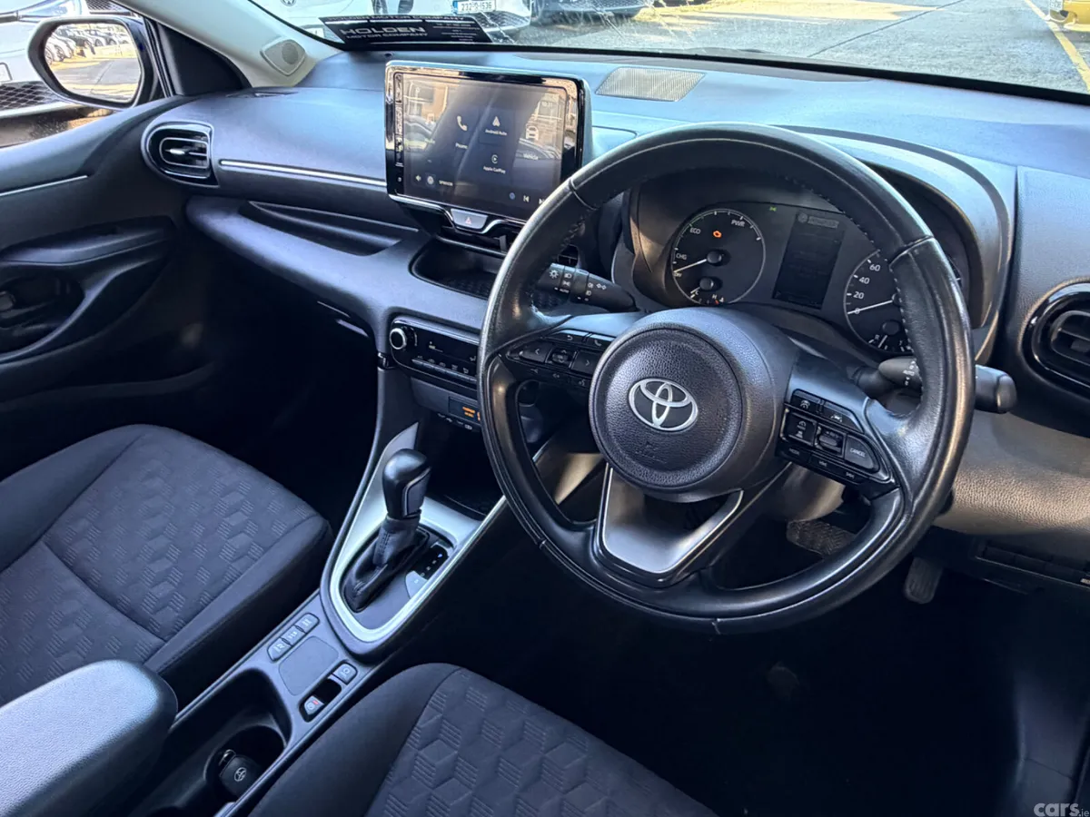Toyota Yaris Hatchback, Petrol Hybrid, 2024, Black