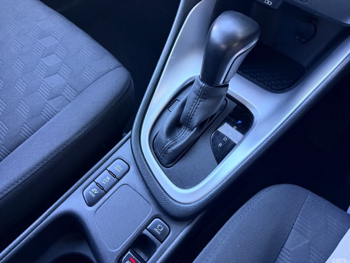Toyota Yaris Hatchback, Petrol Hybrid, 2024, Black