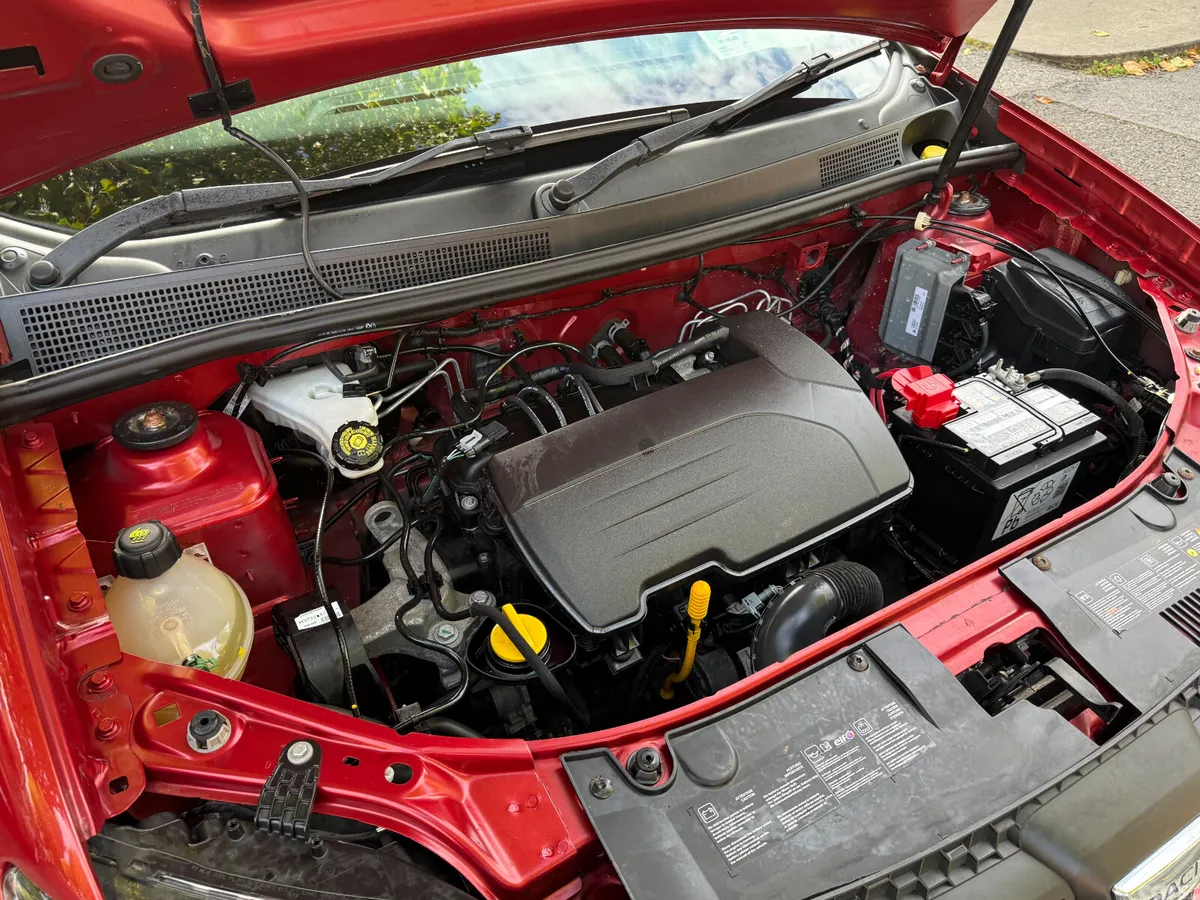 Dacia Logan Estate, Petrol, 2016, Red