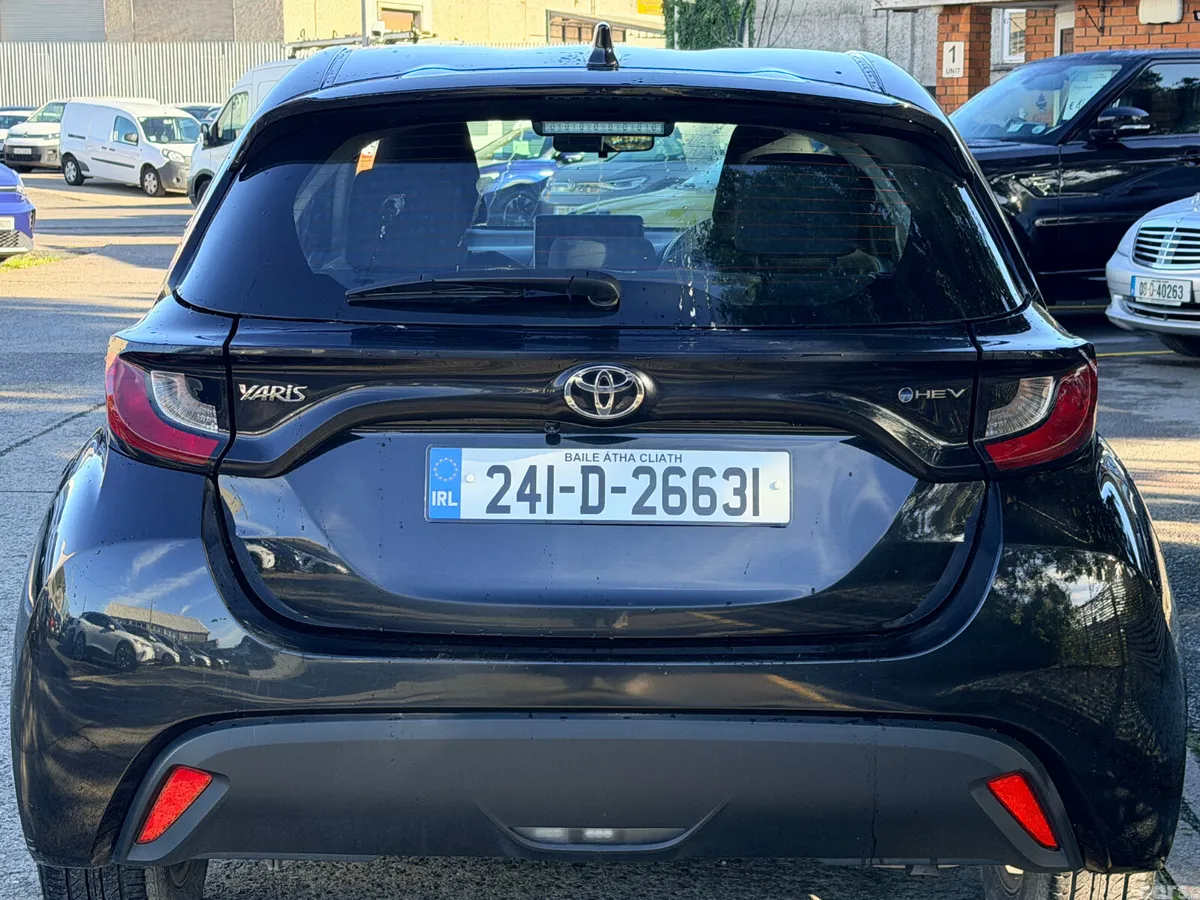 Toyota Yaris Hatchback, Petrol Hybrid, 2024, Black
