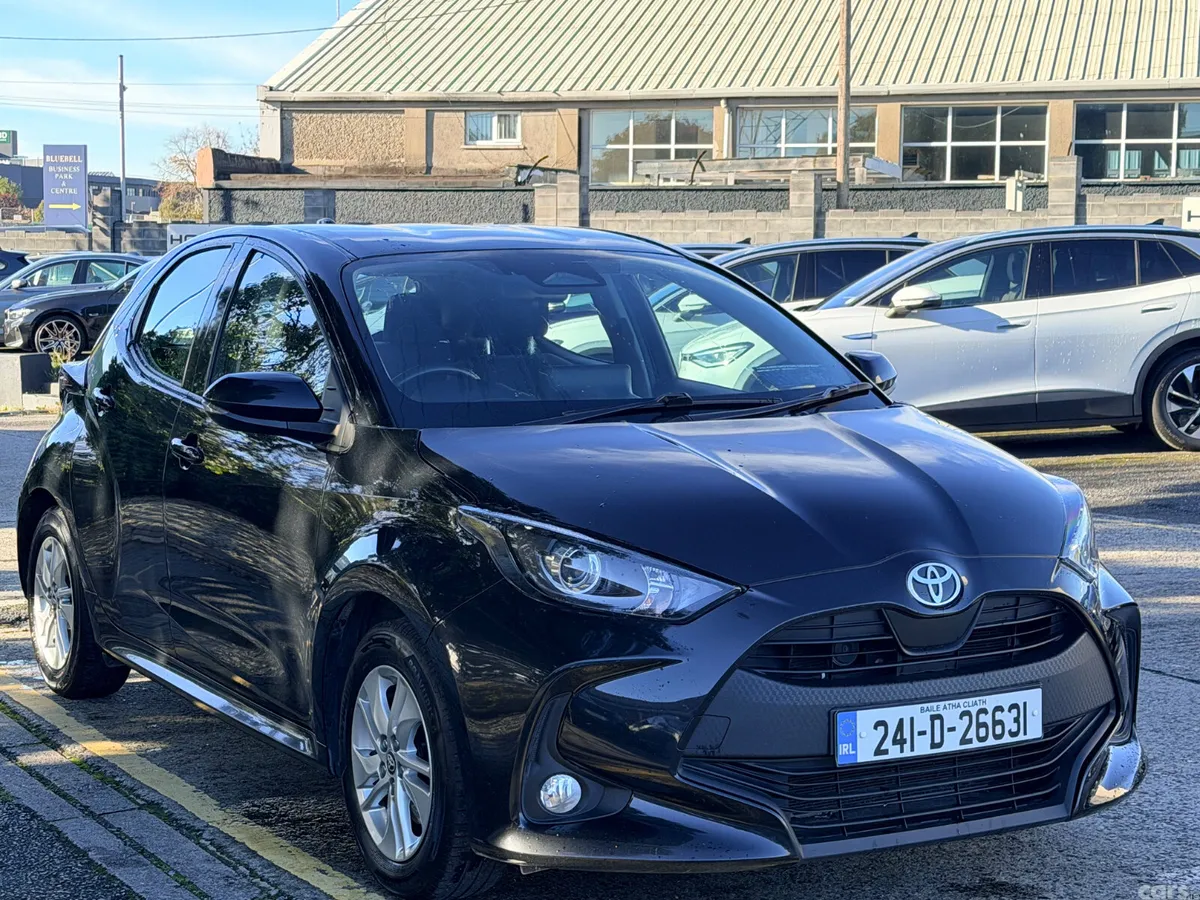 Toyota Yaris Hatchback, Petrol Hybrid, 2024, Black