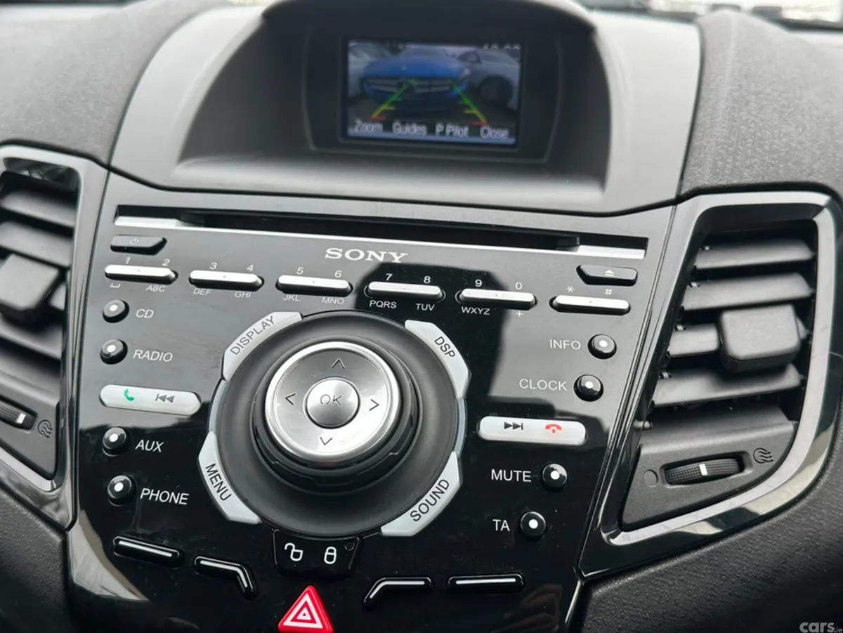 Ford Fiesta Hatchback, Petrol, 2015, White
