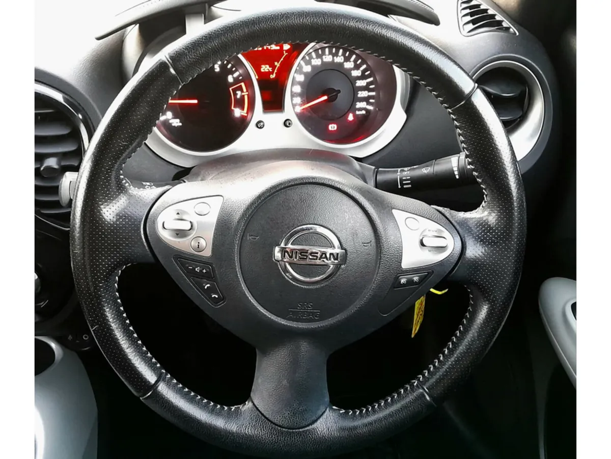 Nissan Juke MPV, Petrol, 2014, Red