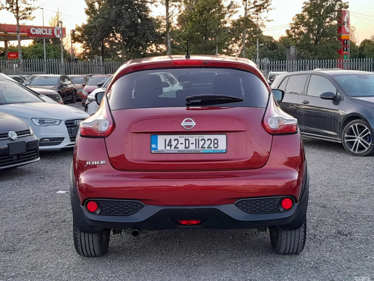 Nissan Juke MPV, Petrol, 2014, Red