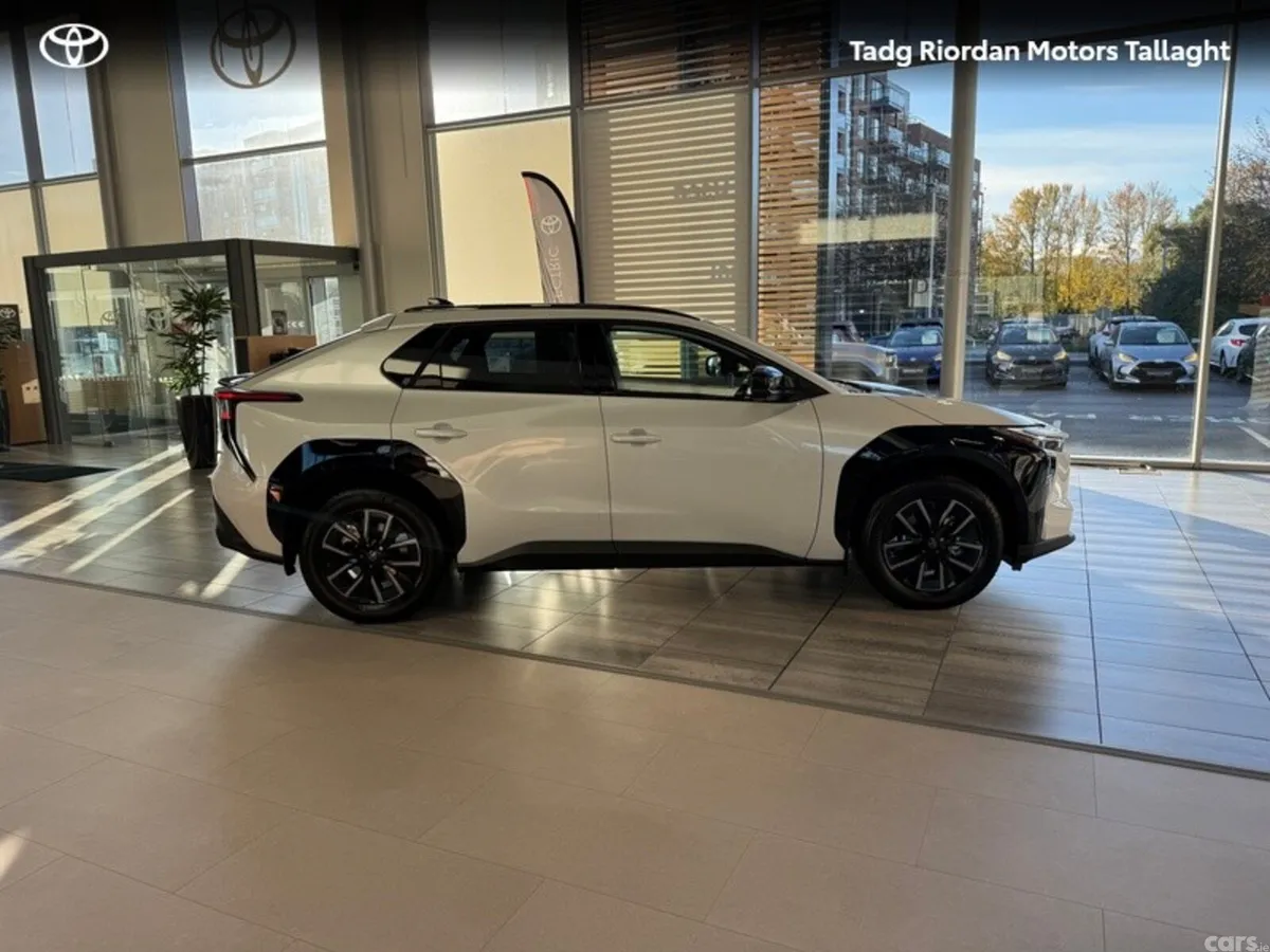 Toyota bZ4X Estate, Electric, 2026, White