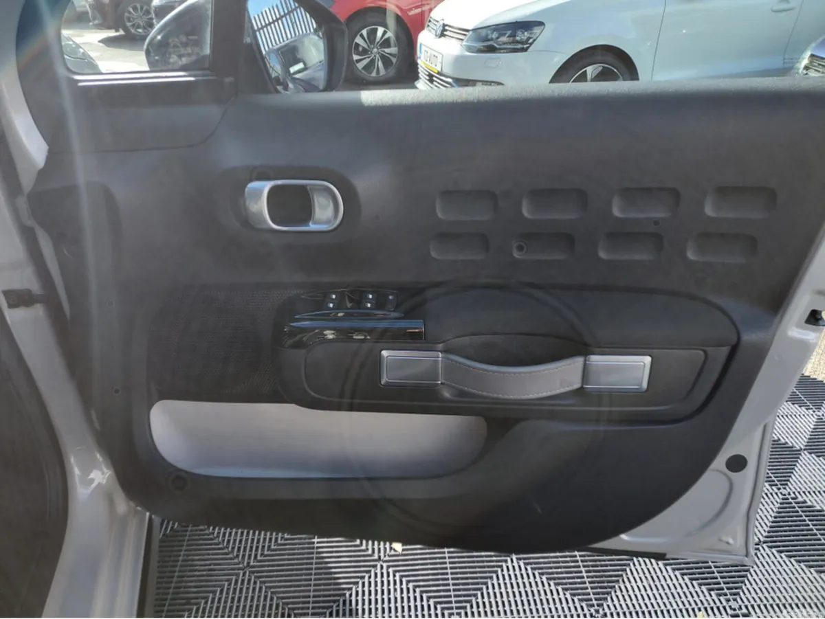 Citroen C3 Hatchback, Petrol, 2017, Green