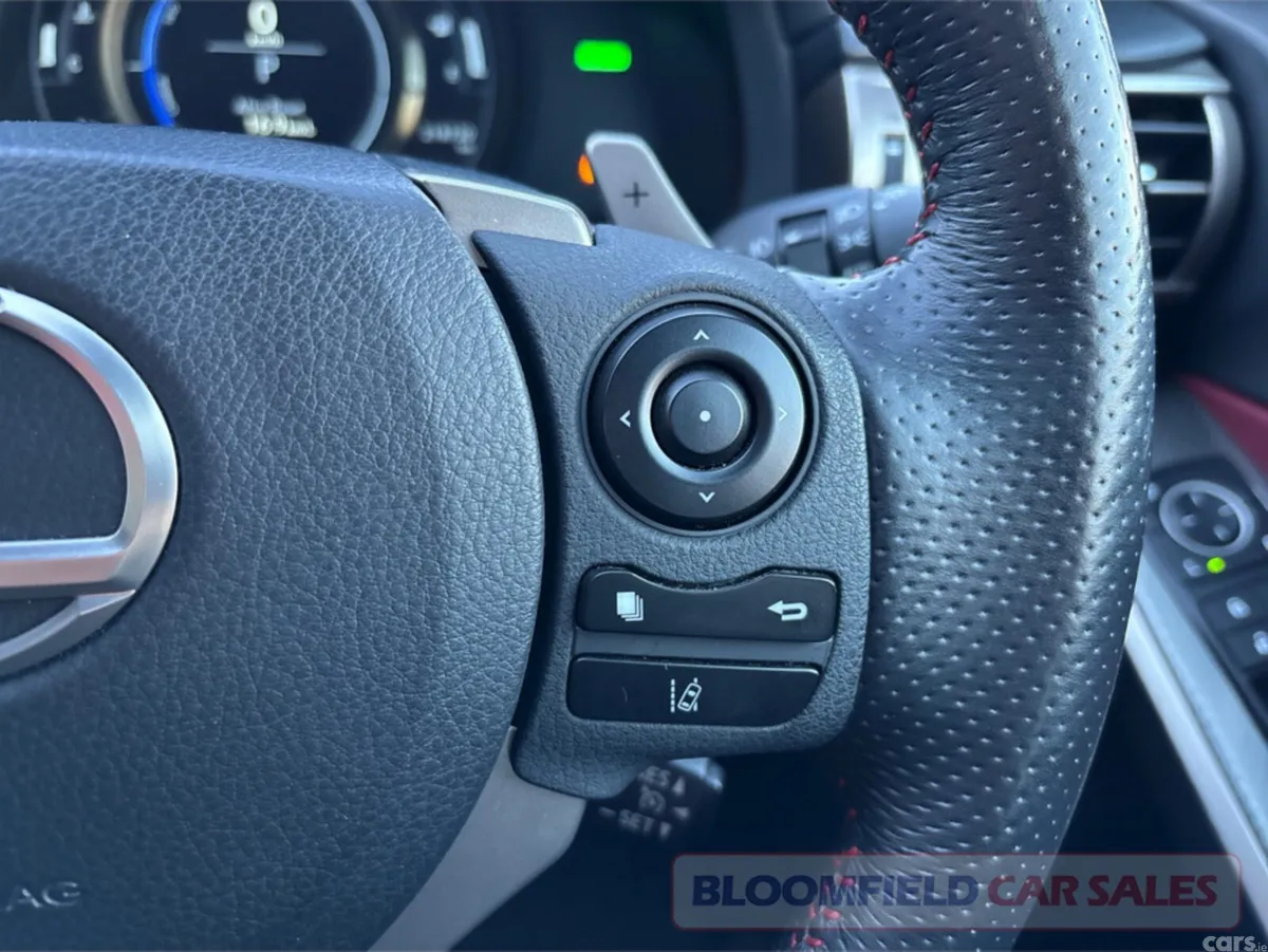 Lexus IS Saloon, Petrol Hybrid, 2013, Blue