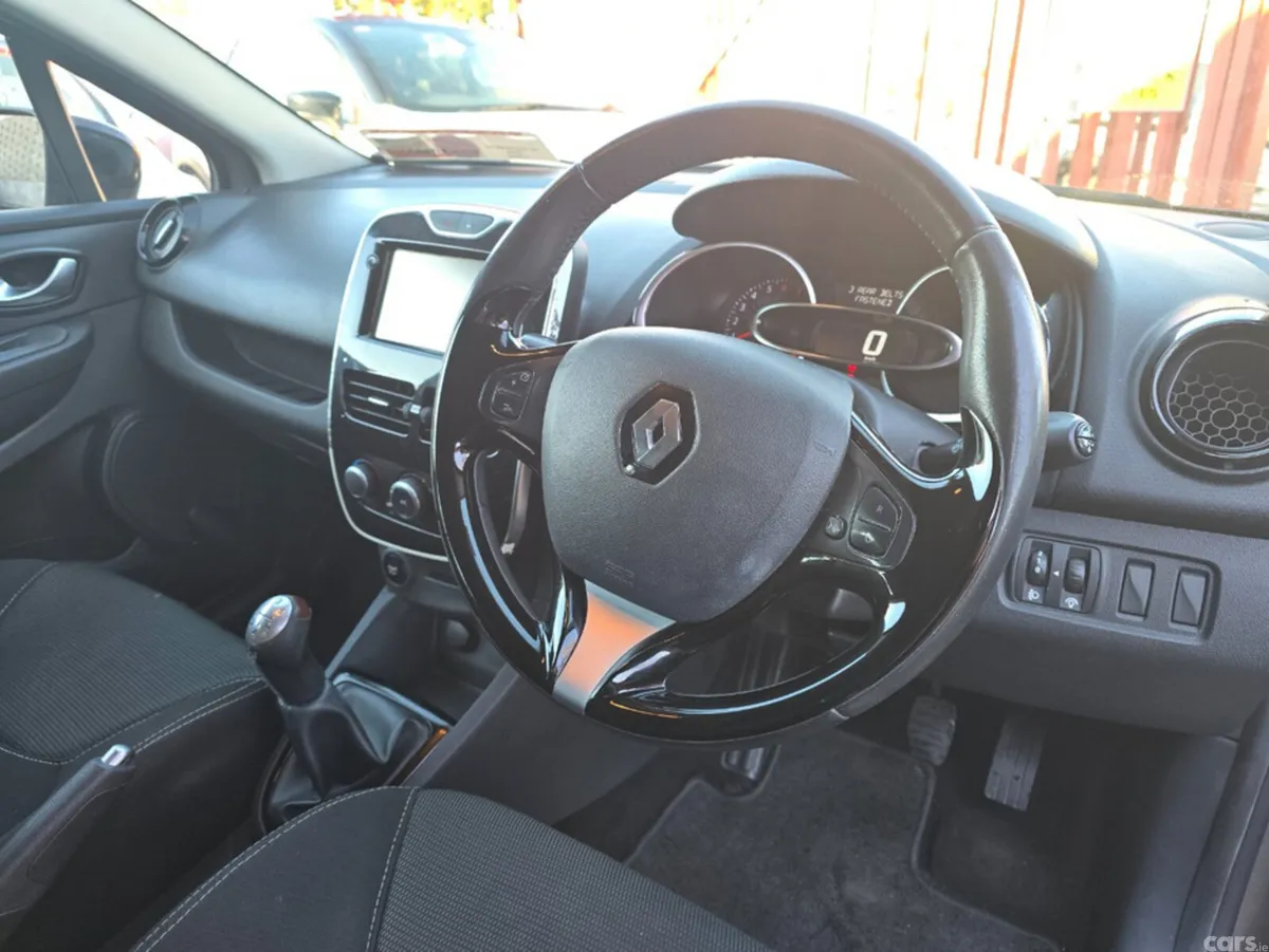 Renault Clio Hatchback, Petrol, 2016, Grey
