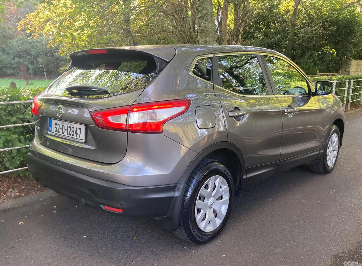 Nissan Qashqai Hatchback, Petrol, 2015, Grey