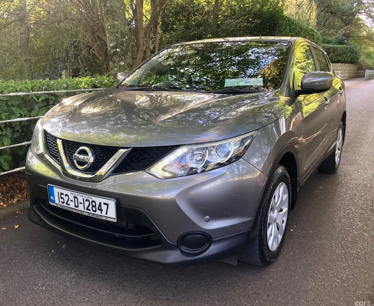 Nissan Qashqai Hatchback, Petrol, 2015, Grey