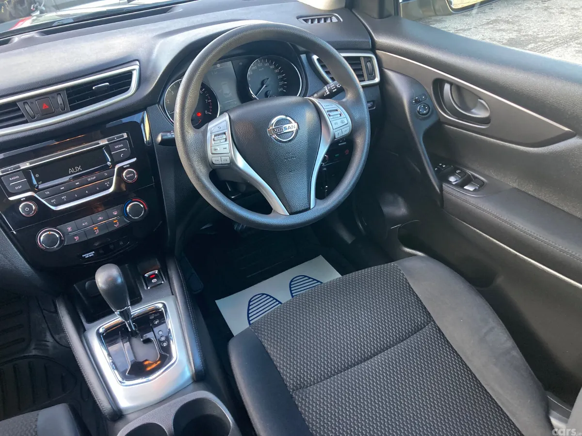 Nissan Qashqai Hatchback, Petrol, 2015, Grey