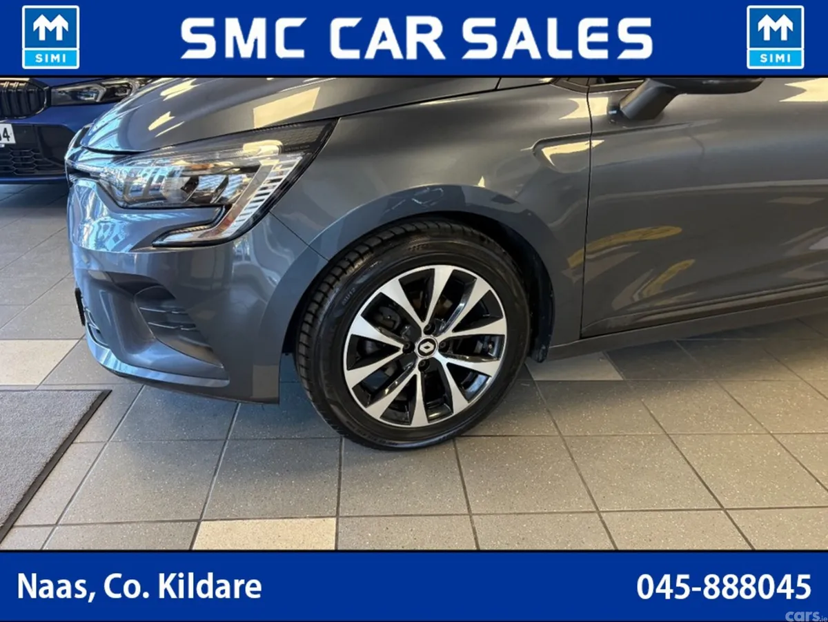 Renault Clio Hatchback, Petrol, 2023, Grey