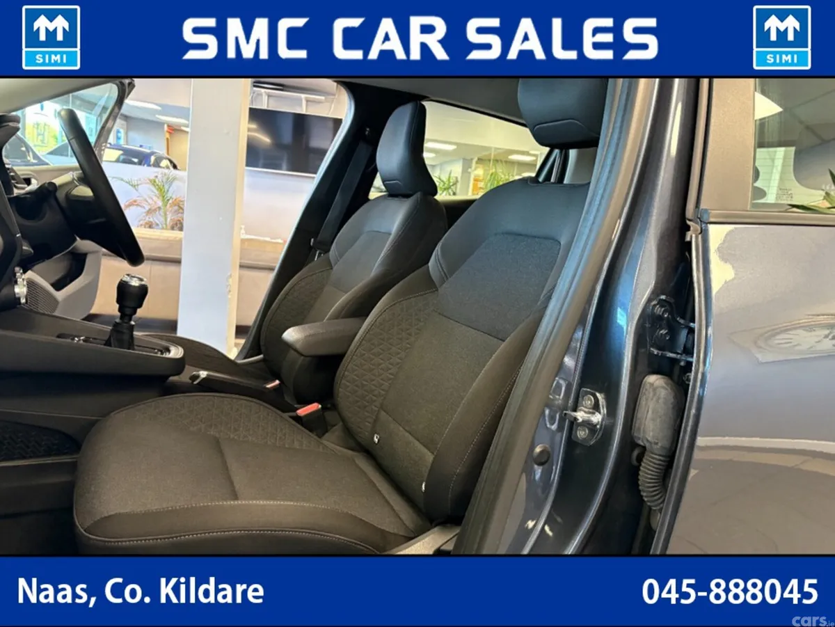 Renault Clio Hatchback, Petrol, 2023, Grey
