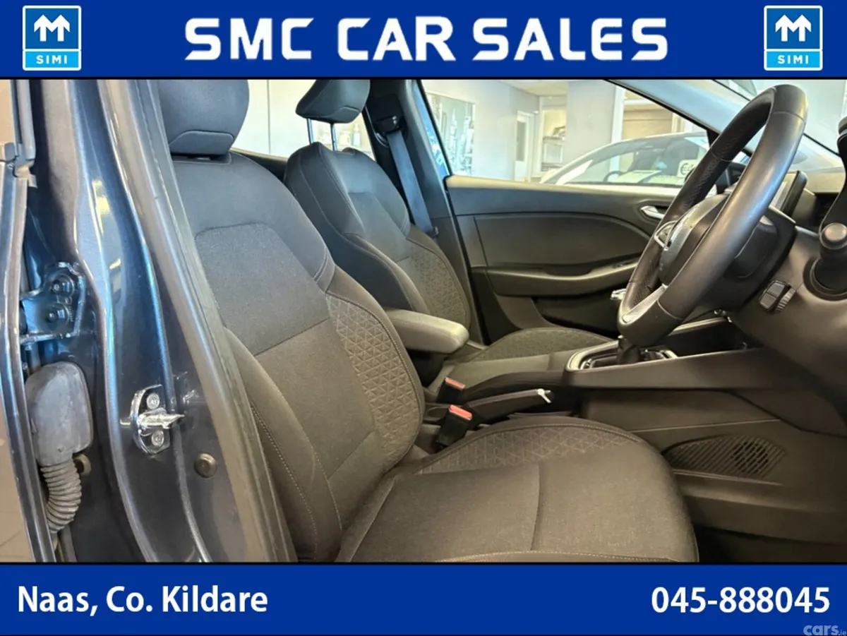 Renault Clio Hatchback, Petrol, 2023, Grey