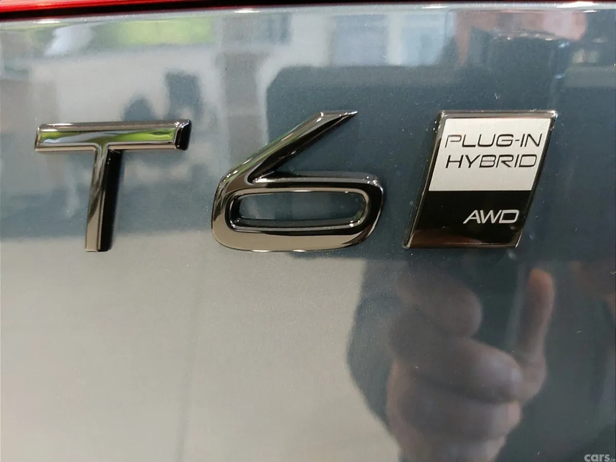 Volvo XC60 SUV, Petrol Plug-in Hybrid, 2026, Blue