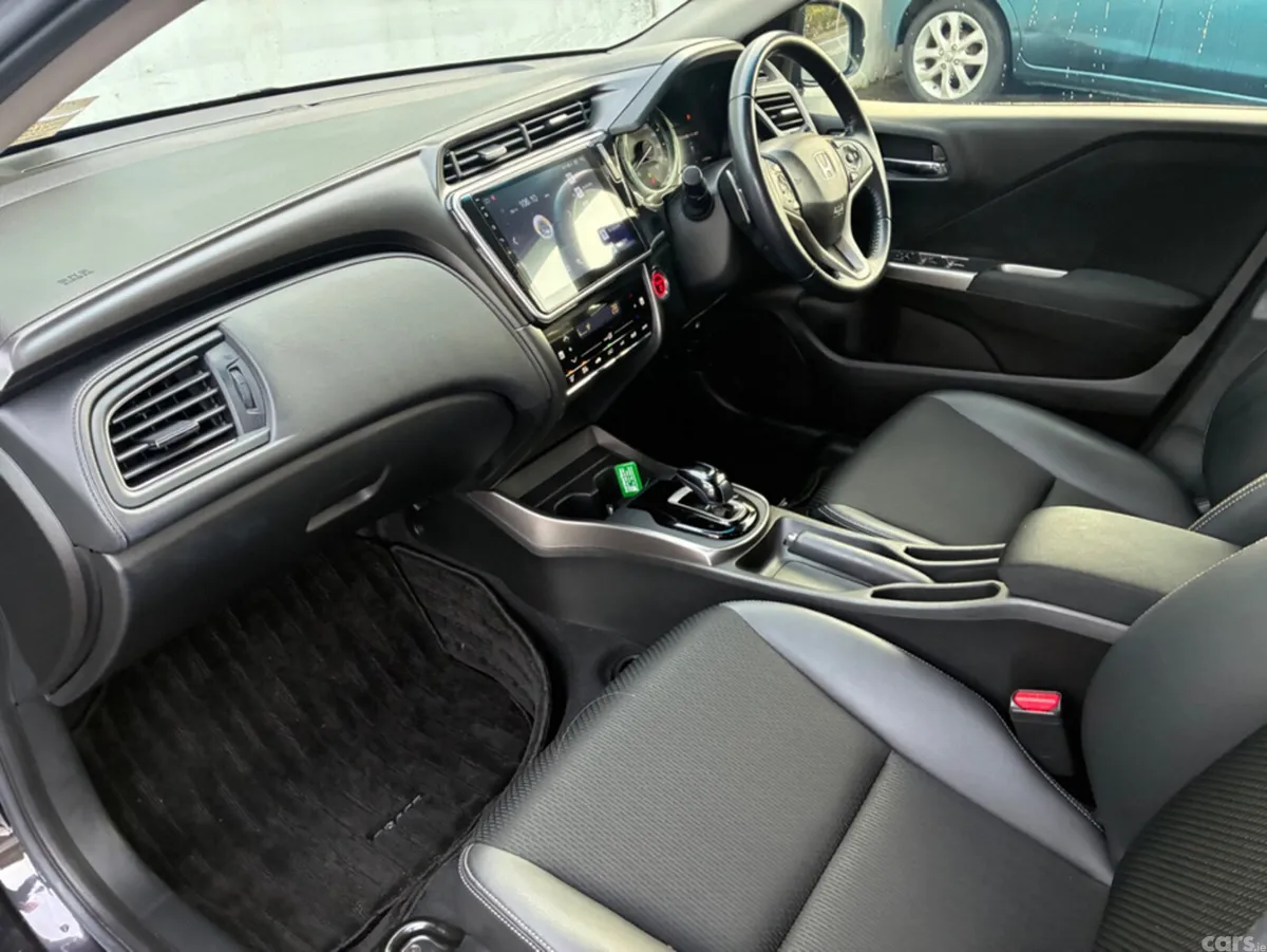 Honda Grace Saloon, Petrol Hybrid, 2019, Black