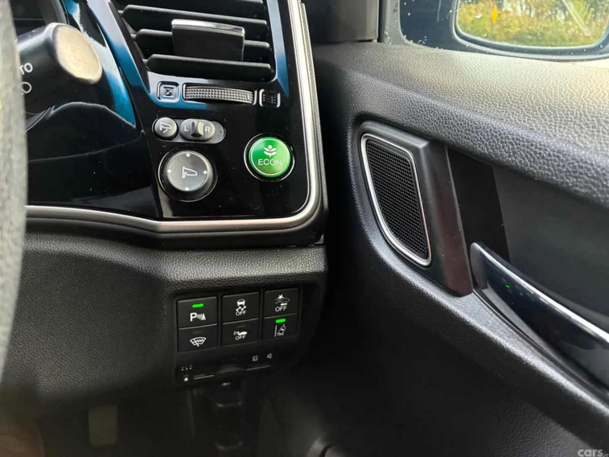 Honda Grace Saloon, Petrol Hybrid, 2019, Black