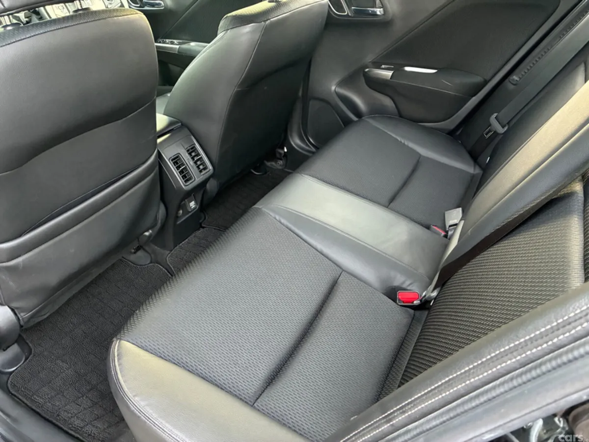 Honda Grace Saloon, Petrol Hybrid, 2018, Black