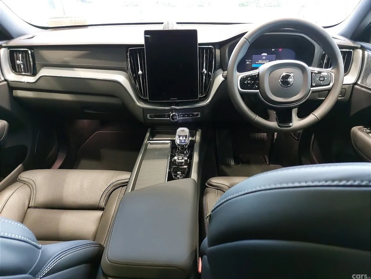 Volvo XC60 SUV, Petrol Plug-in Hybrid, 2026, Blue
