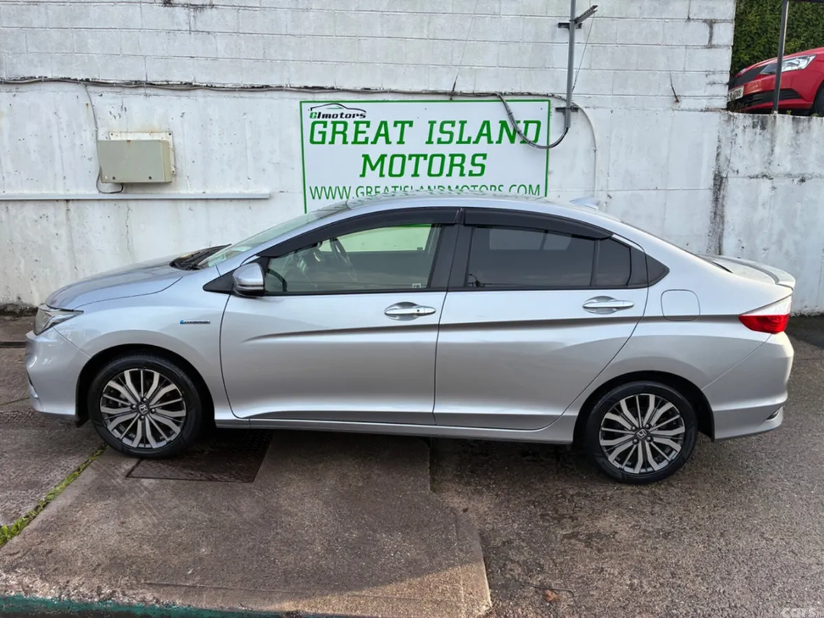 Honda Grace Saloon, Petrol Hybrid, 2018, Silver