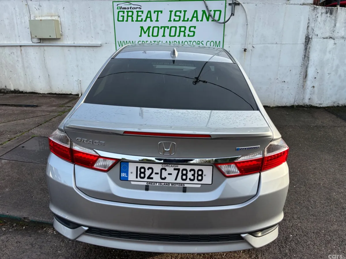 Honda Grace Saloon, Petrol Hybrid, 2018, Silver