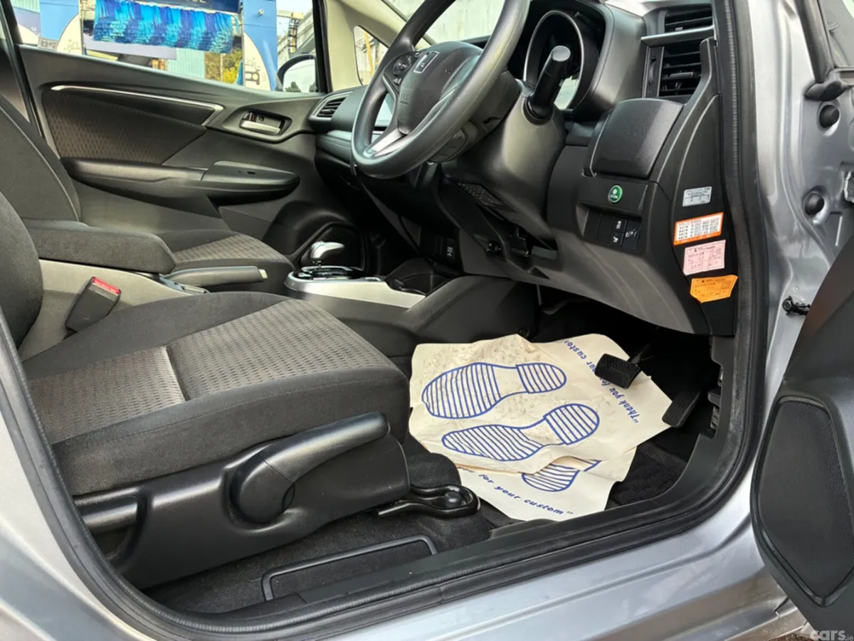 Honda Fit Hatchback, Petrol Hybrid, 2018, Silver
