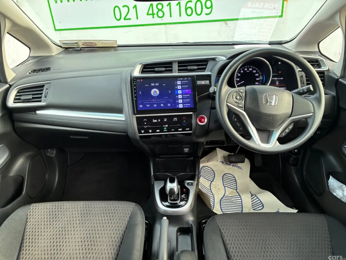 Honda Fit Hatchback, Petrol Hybrid, 2018, Silver