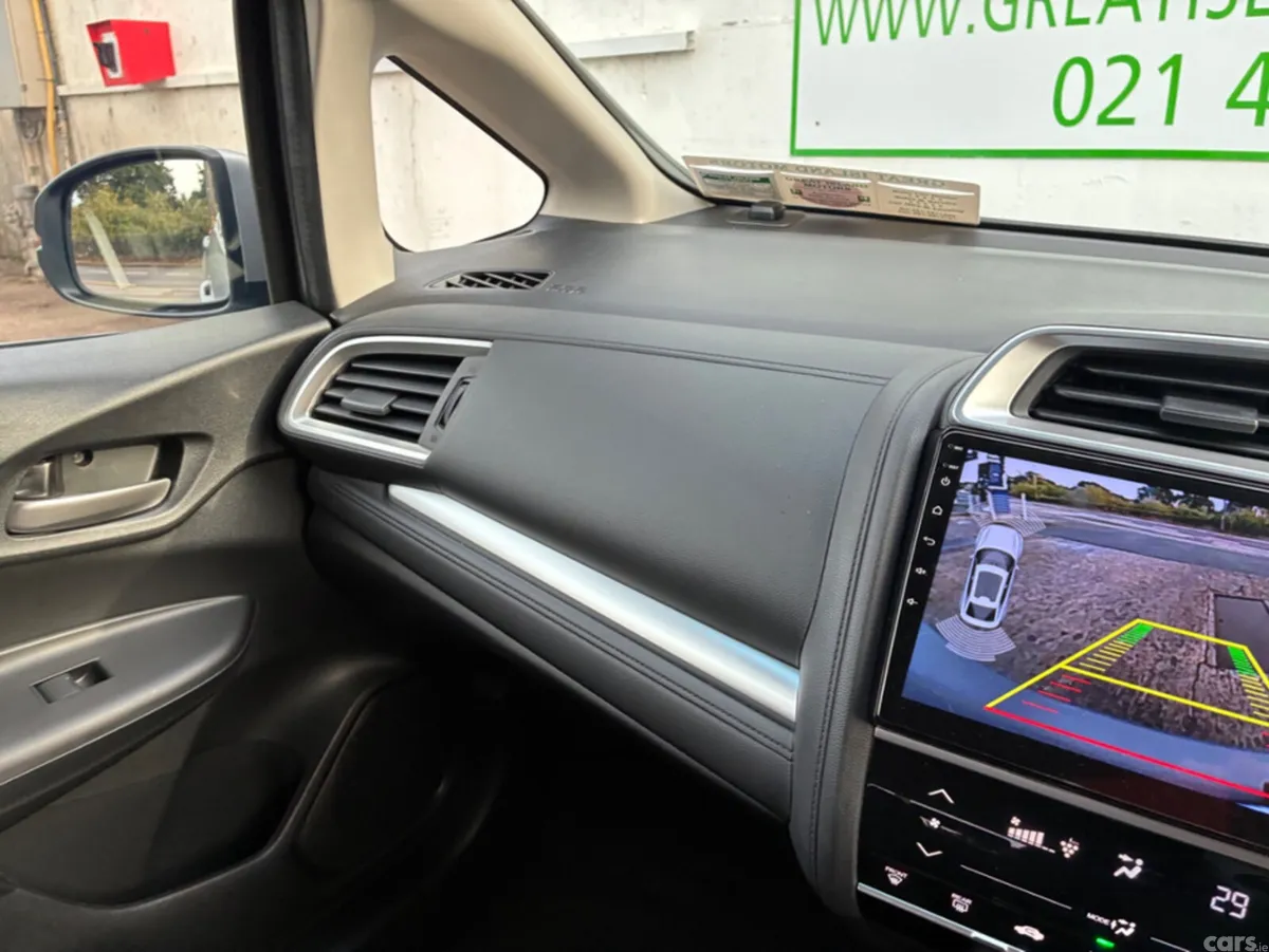 Honda Fit Hatchback, Petrol Hybrid, 2018, Silver