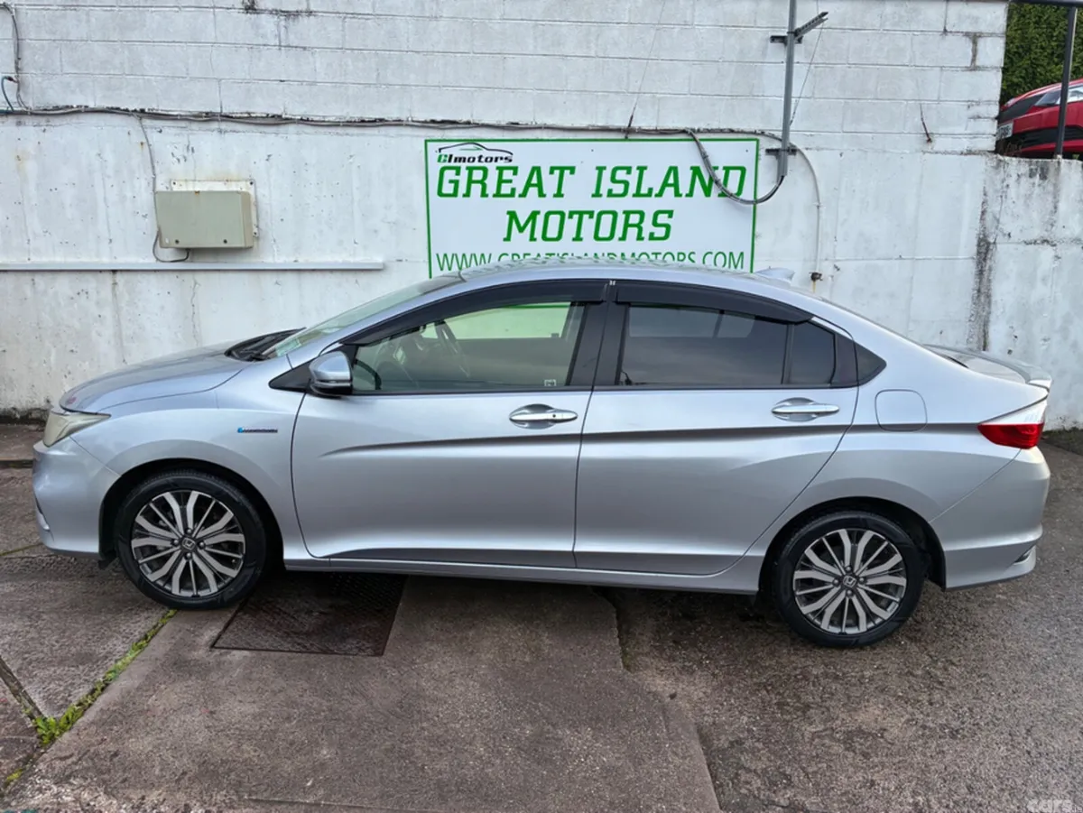 Honda Grace Saloon, Petrol Hybrid, 2018, Silver