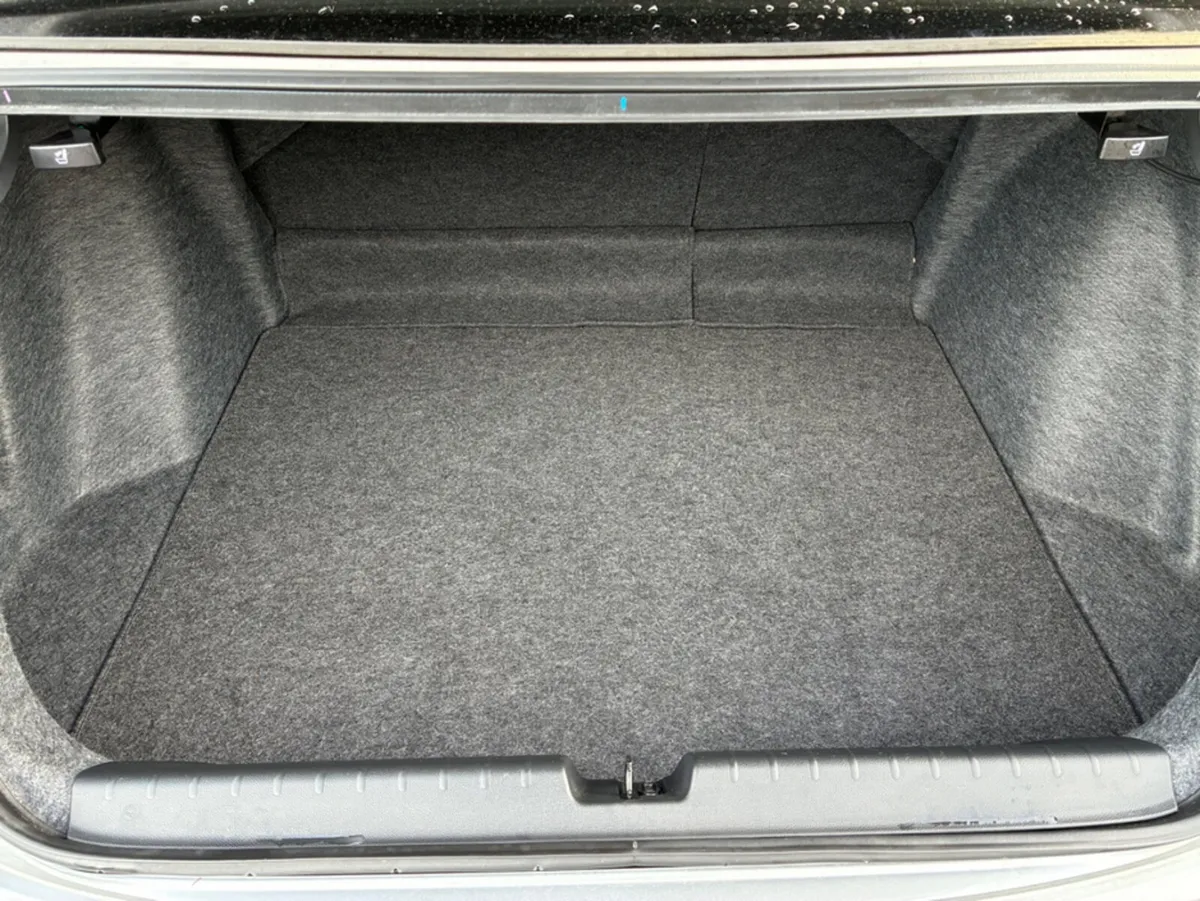 Honda Grace Saloon, Petrol Hybrid, 2018, Silver