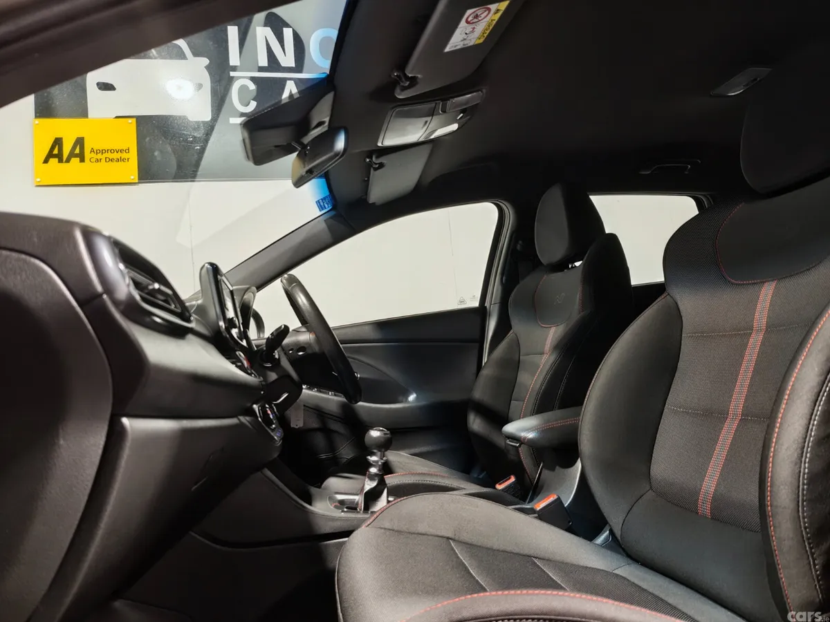 Hyundai i30 Hatchback, Petrol, 2022, Brown