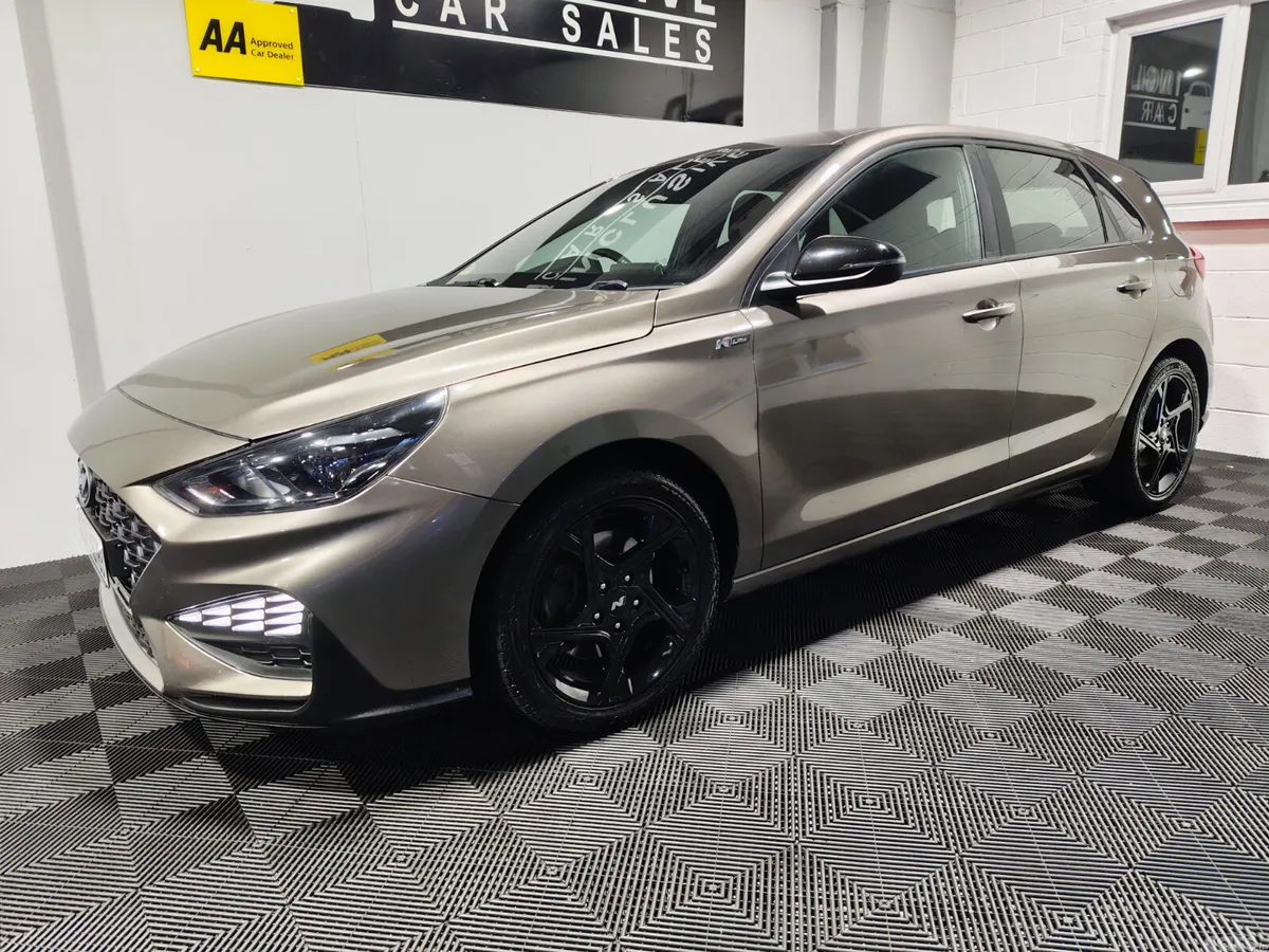 Hyundai i30 Hatchback, Petrol, 2022, Brown